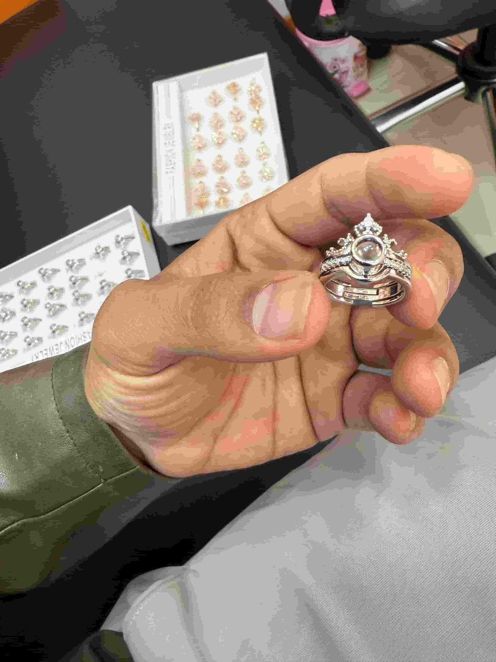 L’Amore Hidden Words Promise Ring (I Love You in 100 Languages)