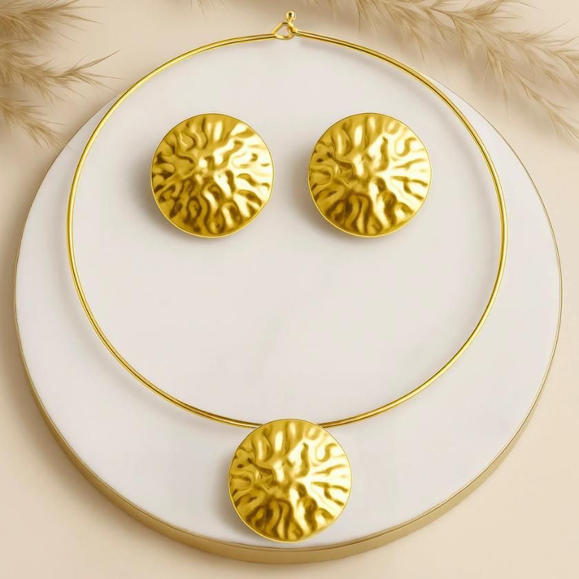 Minimal Hammered Gold Statement Set