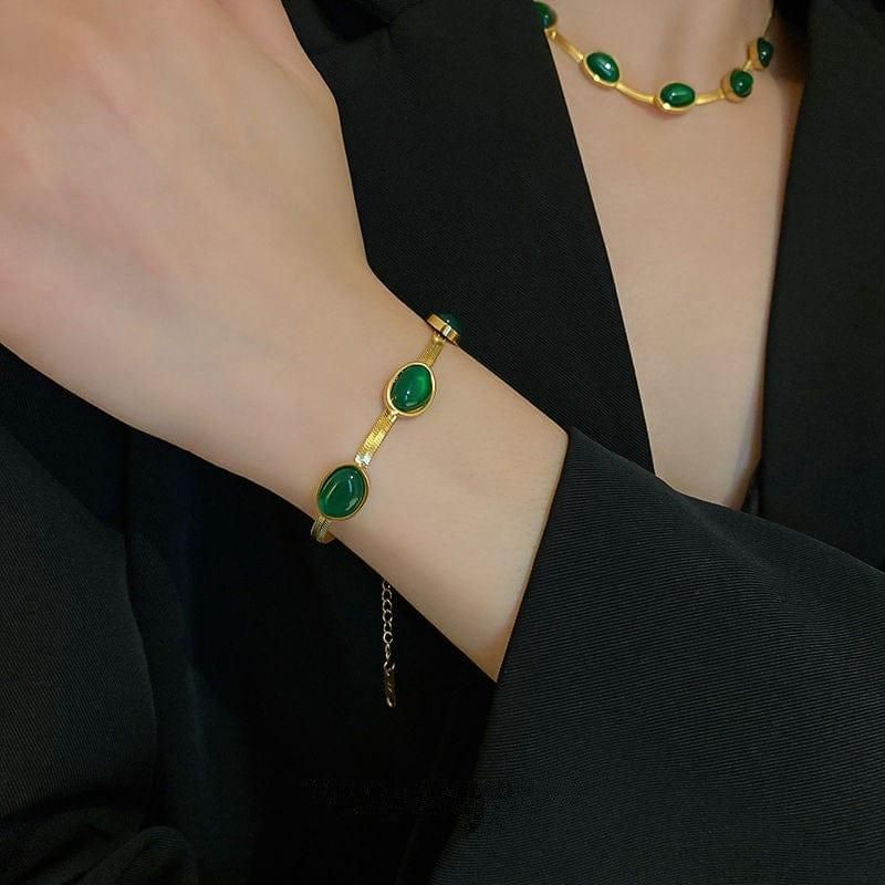 Emerald Oval Crystal Necklace & Bracelet Set