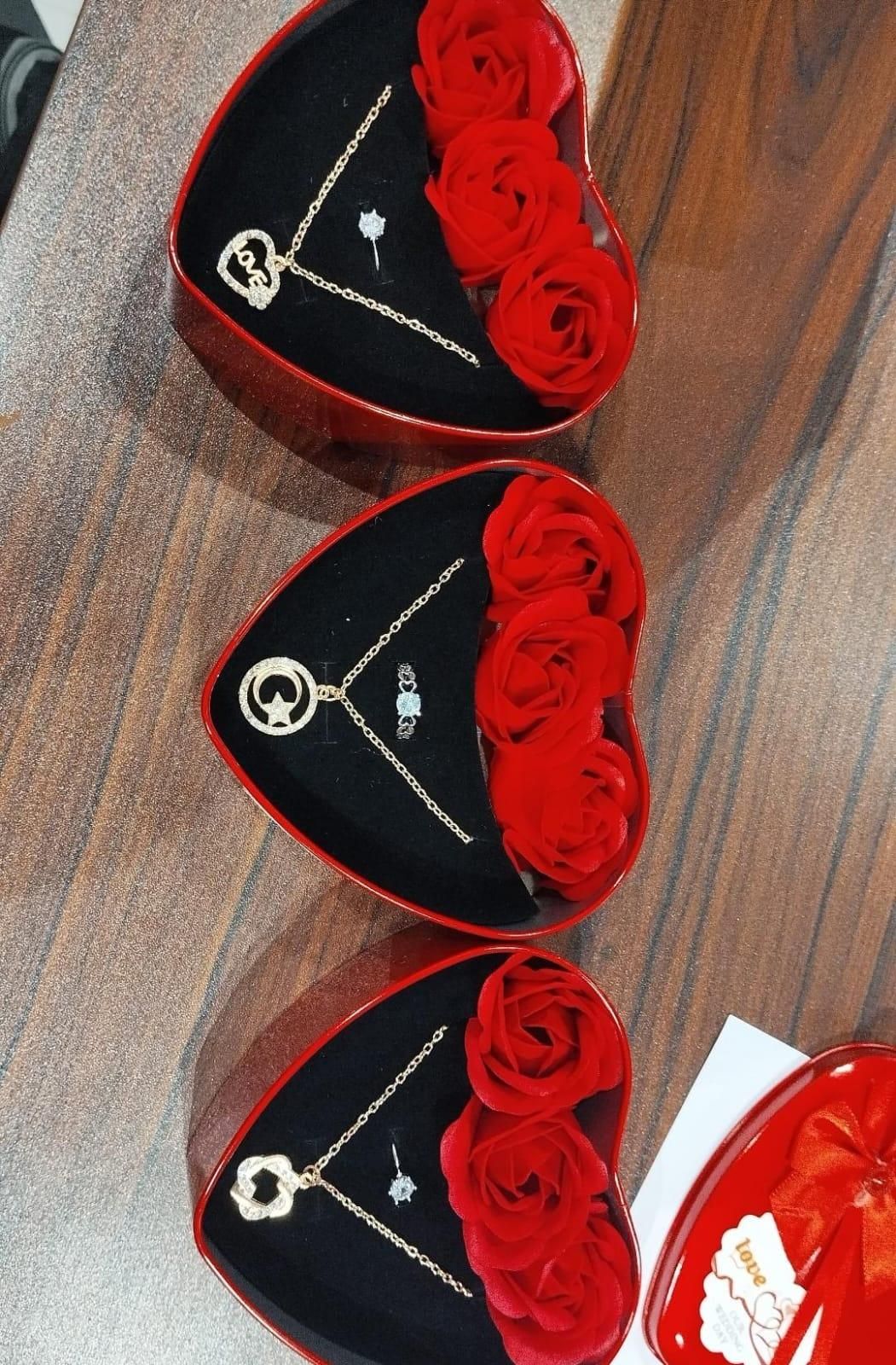 Romantic Heart-Shaped Jewelry & Flower Gift